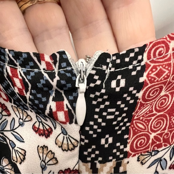 Skylar Rose V-Neck Midi Smock Dress in 70s Patchwork Print Size Small - Picture 8 of 15